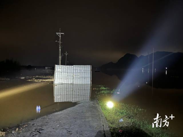 水域较为平静。
